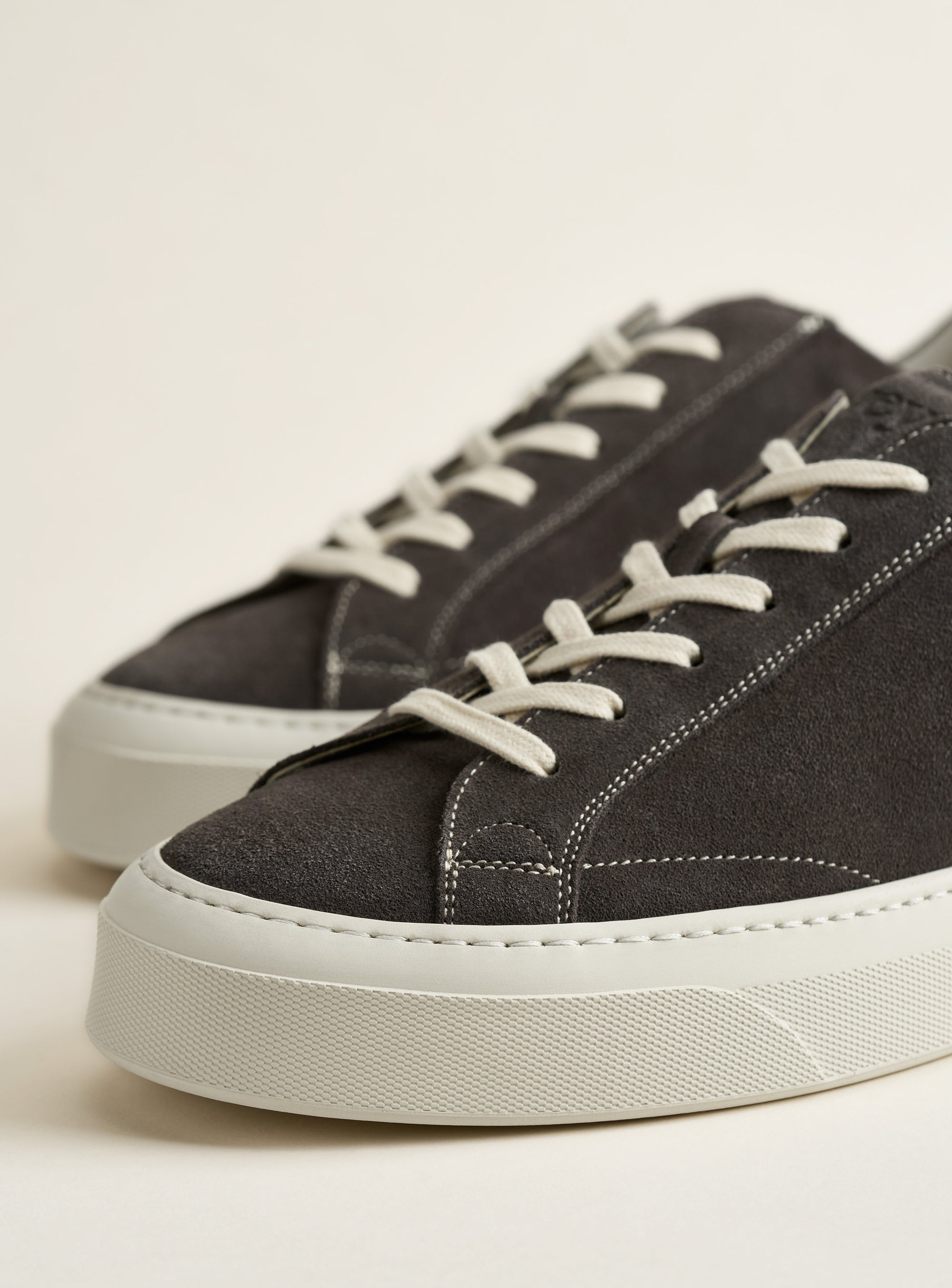 Base Dark Grey Suede