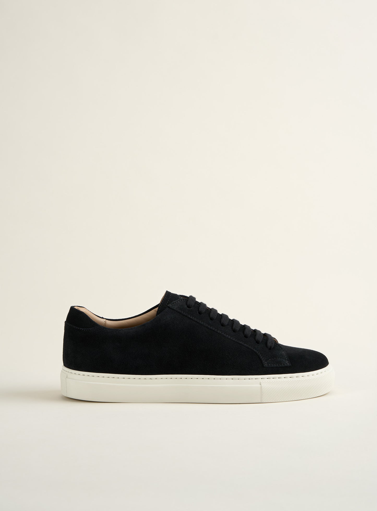 055 Black Suede