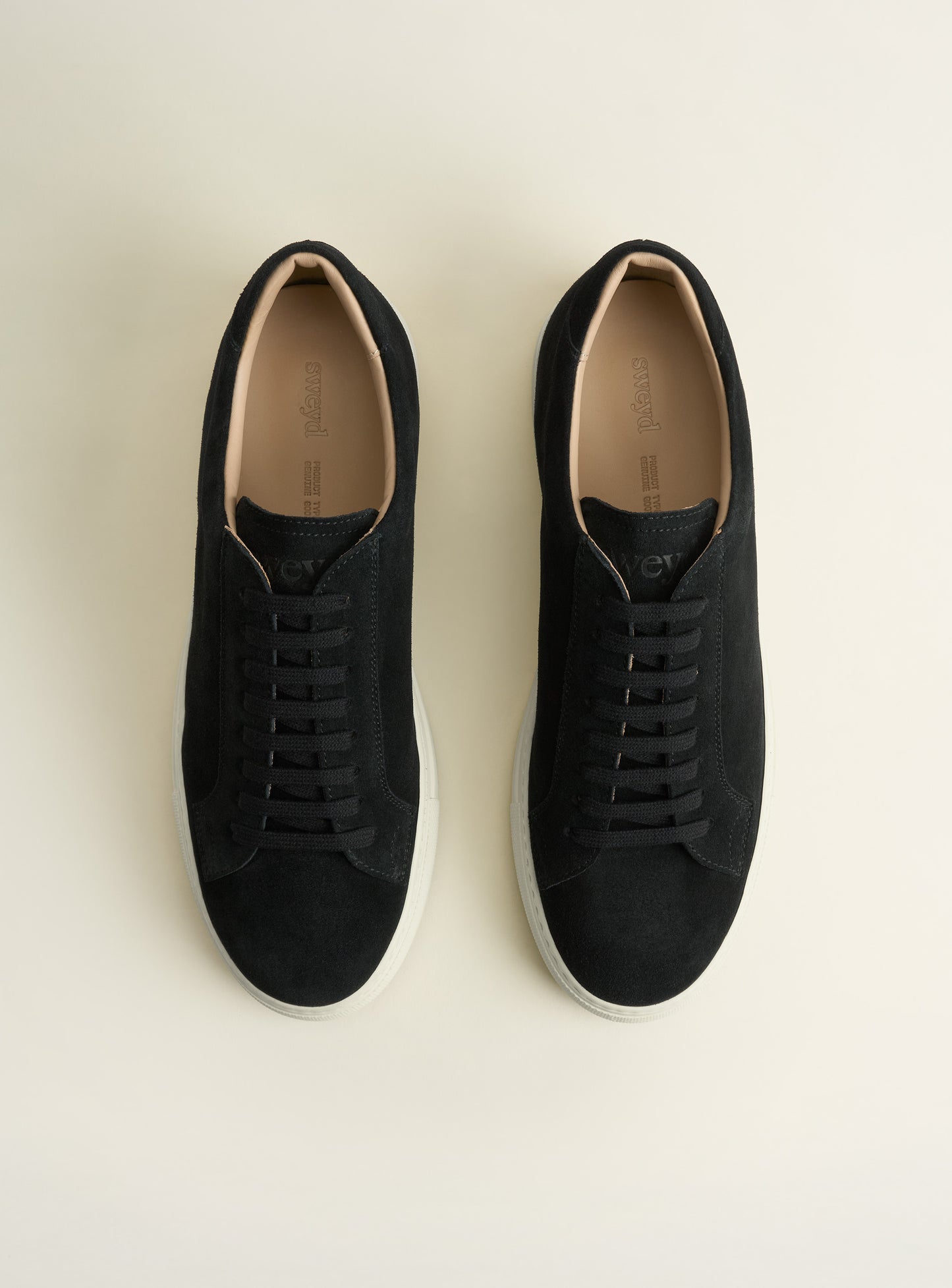 055 Black Suede