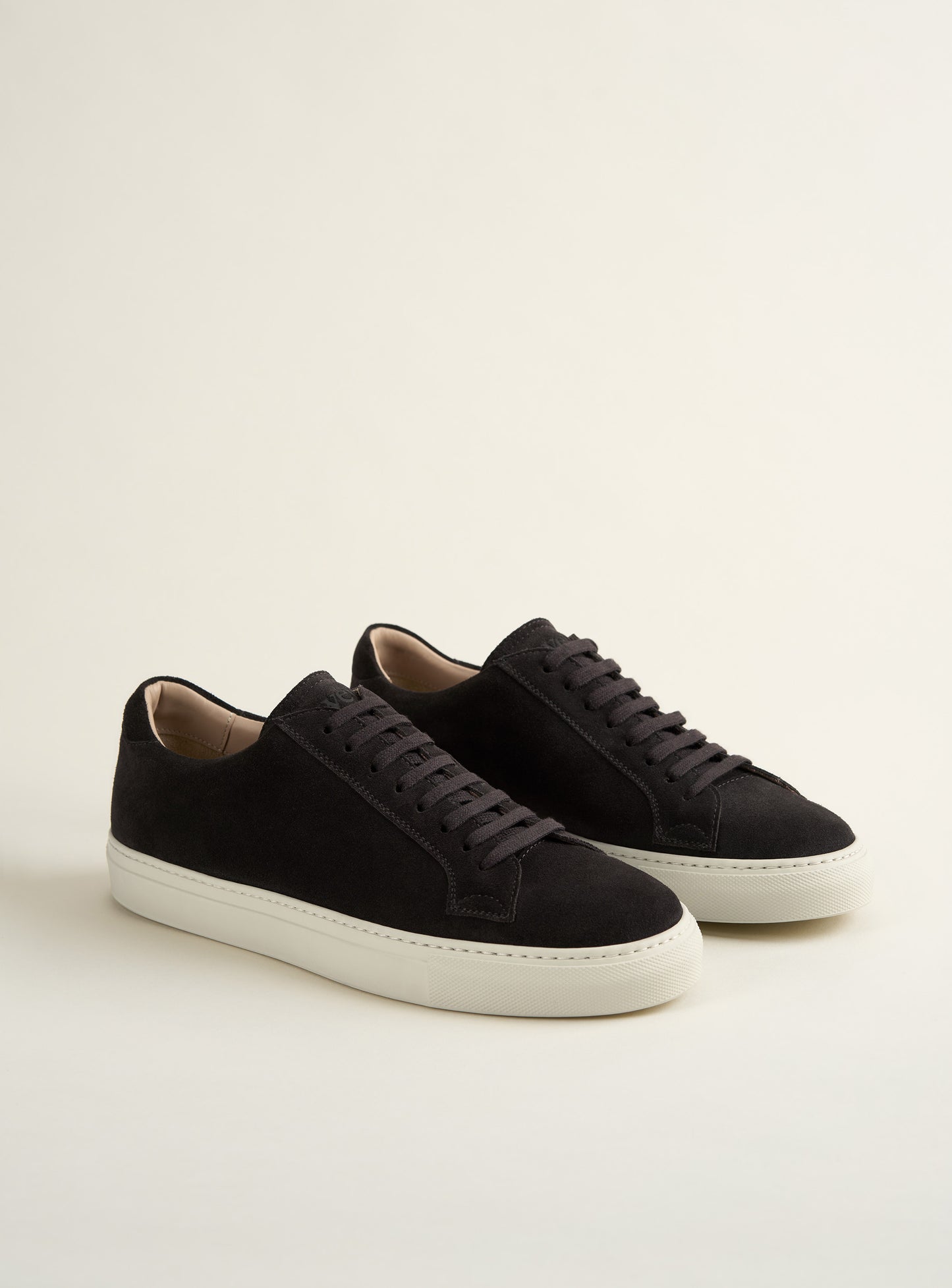 055 Dark Brown Suede
