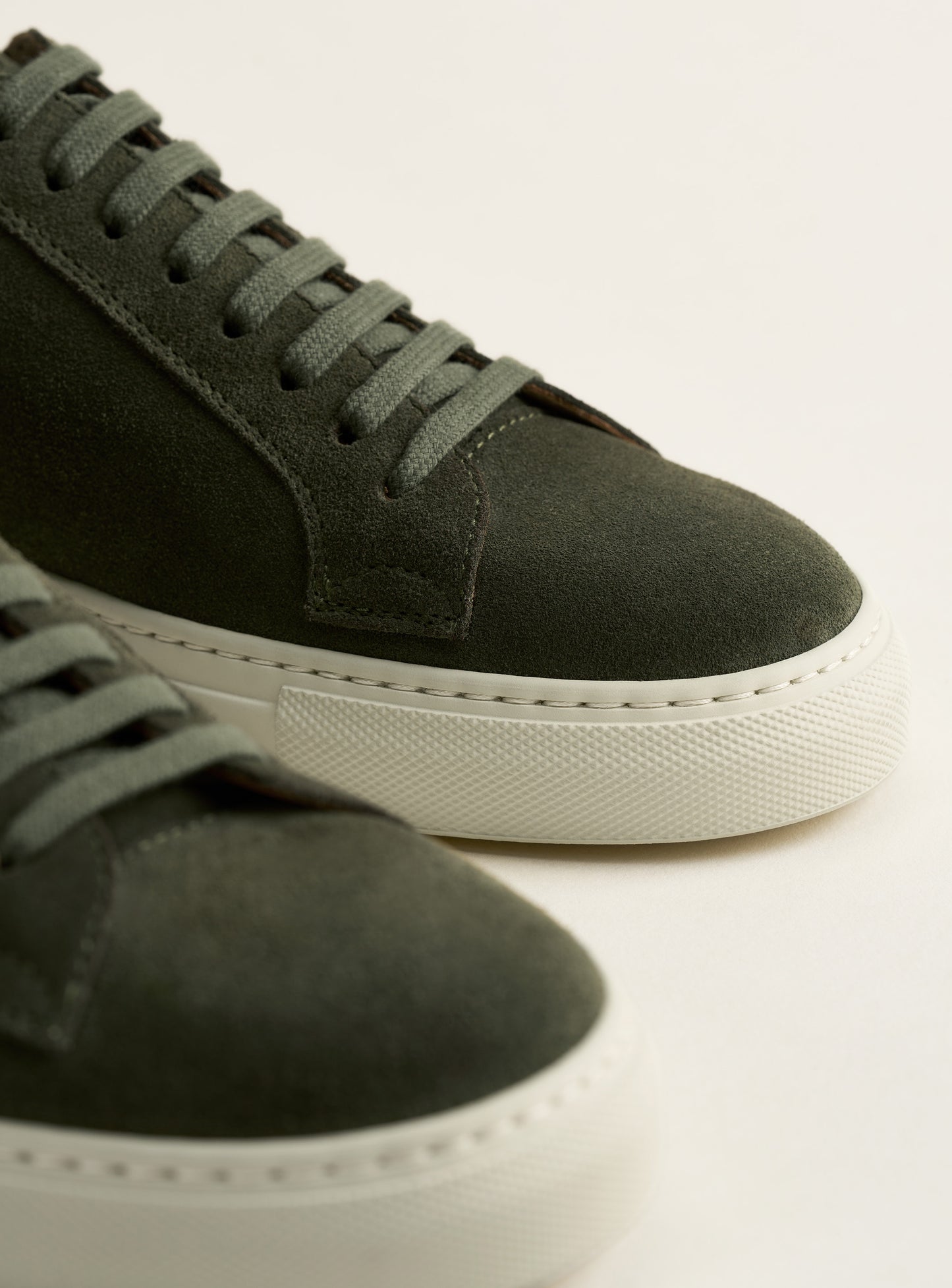 055 Forest Suede