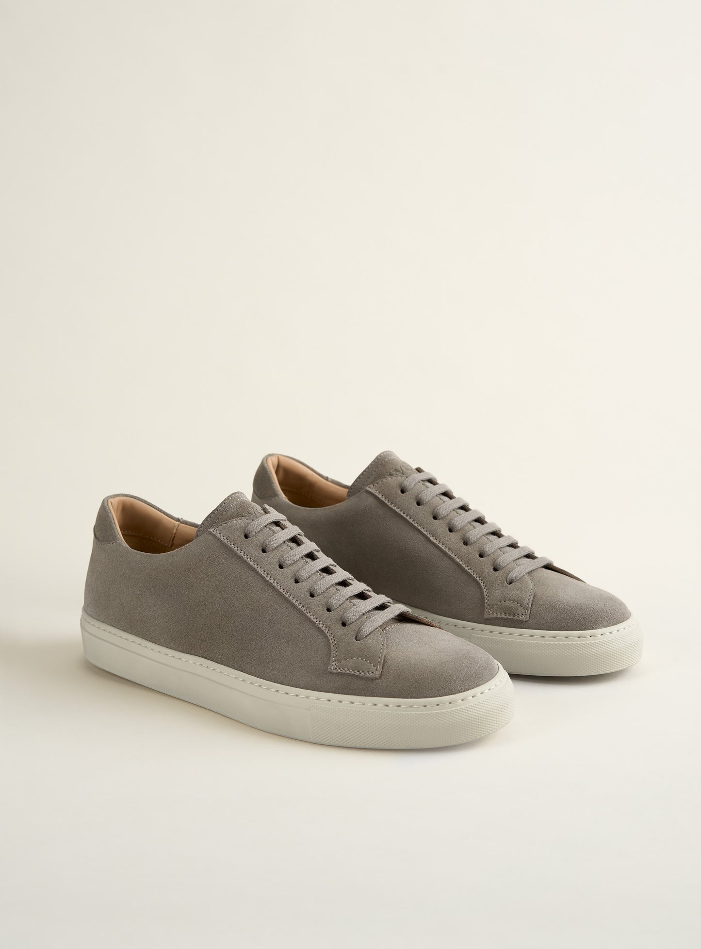 055 Taupe Suede