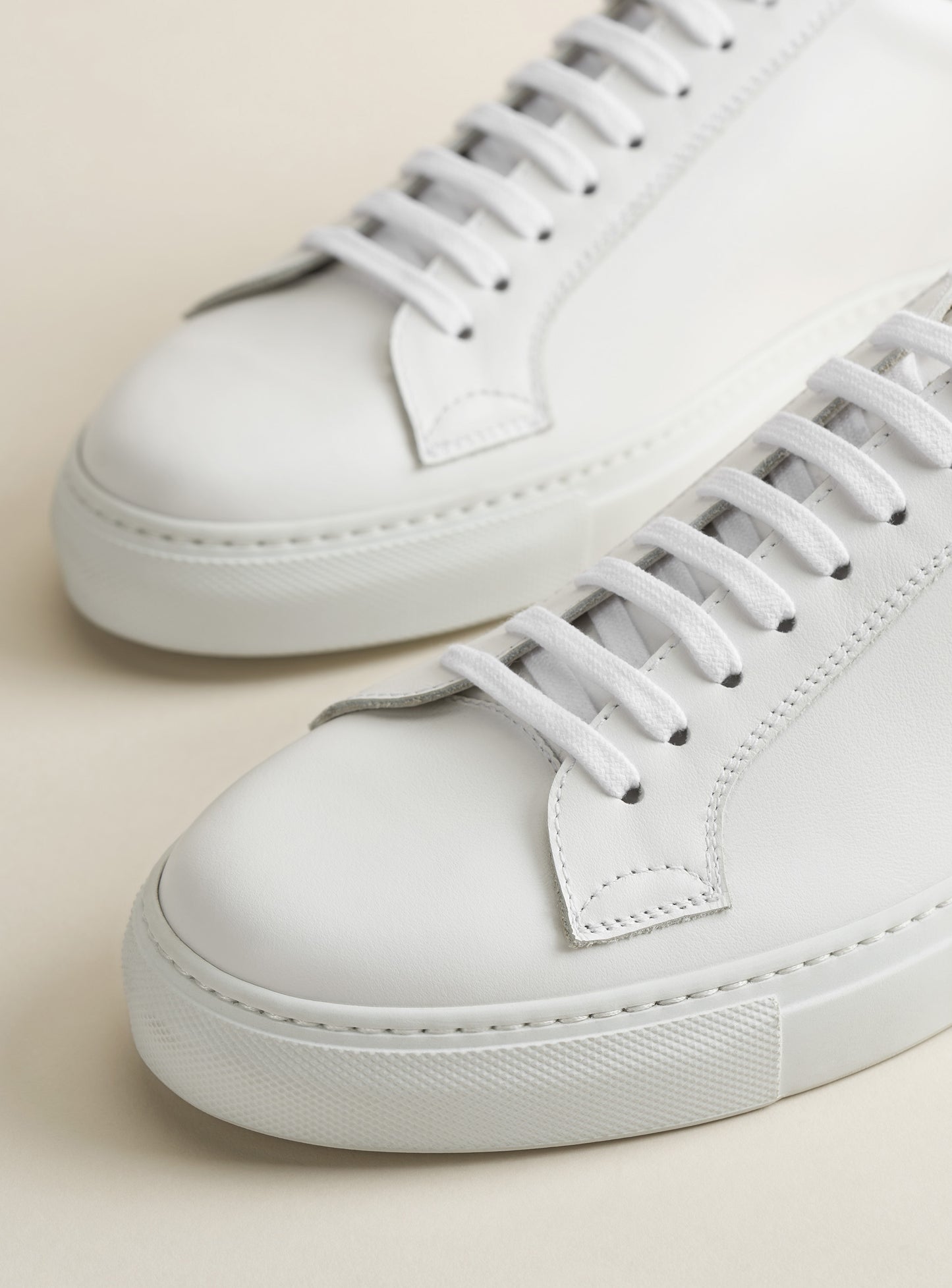055 White Leather