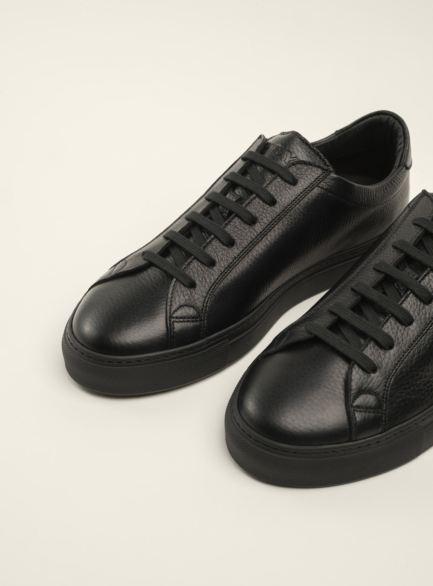 Campo Black Deerskin