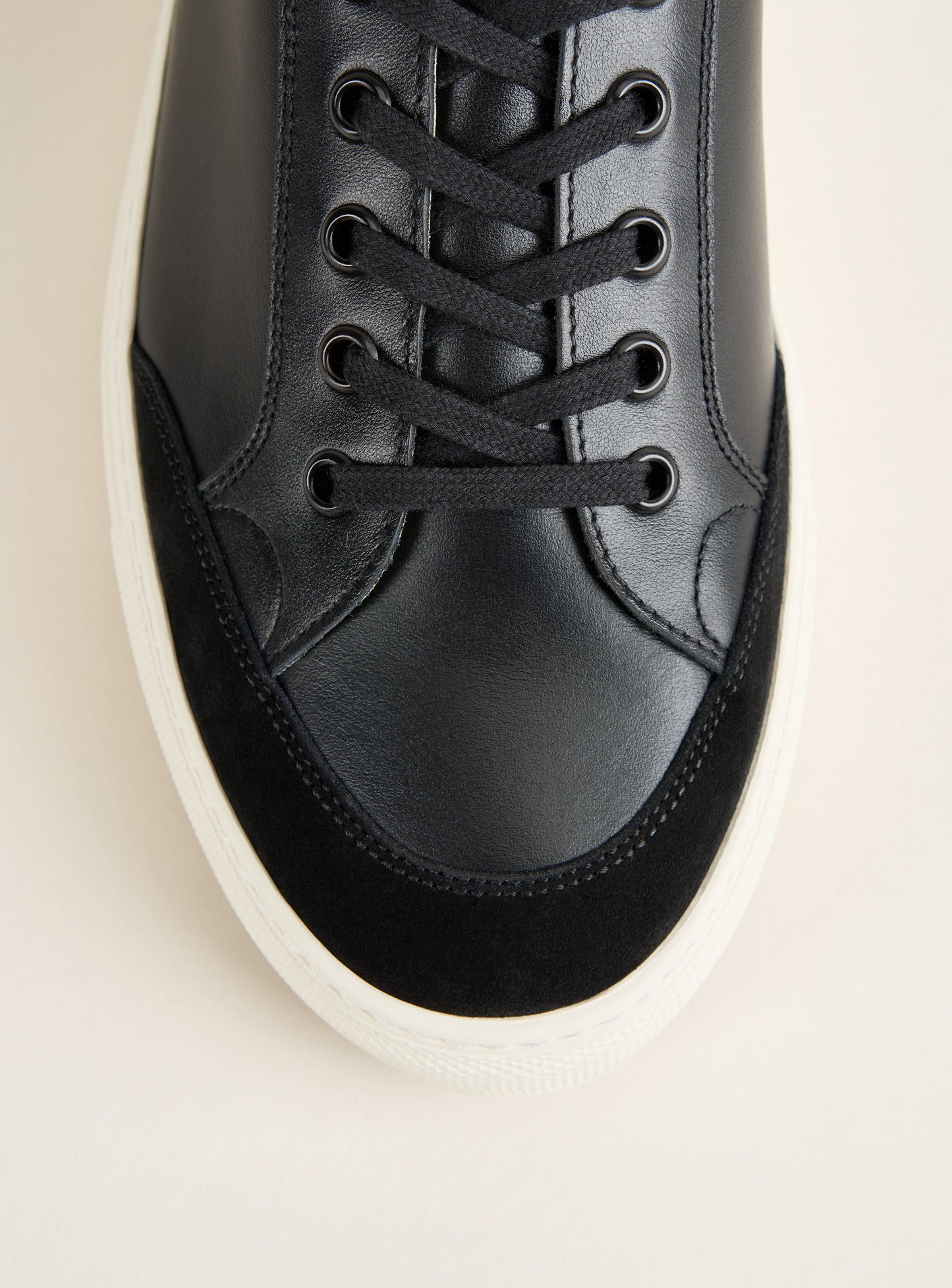 Center Black -40%