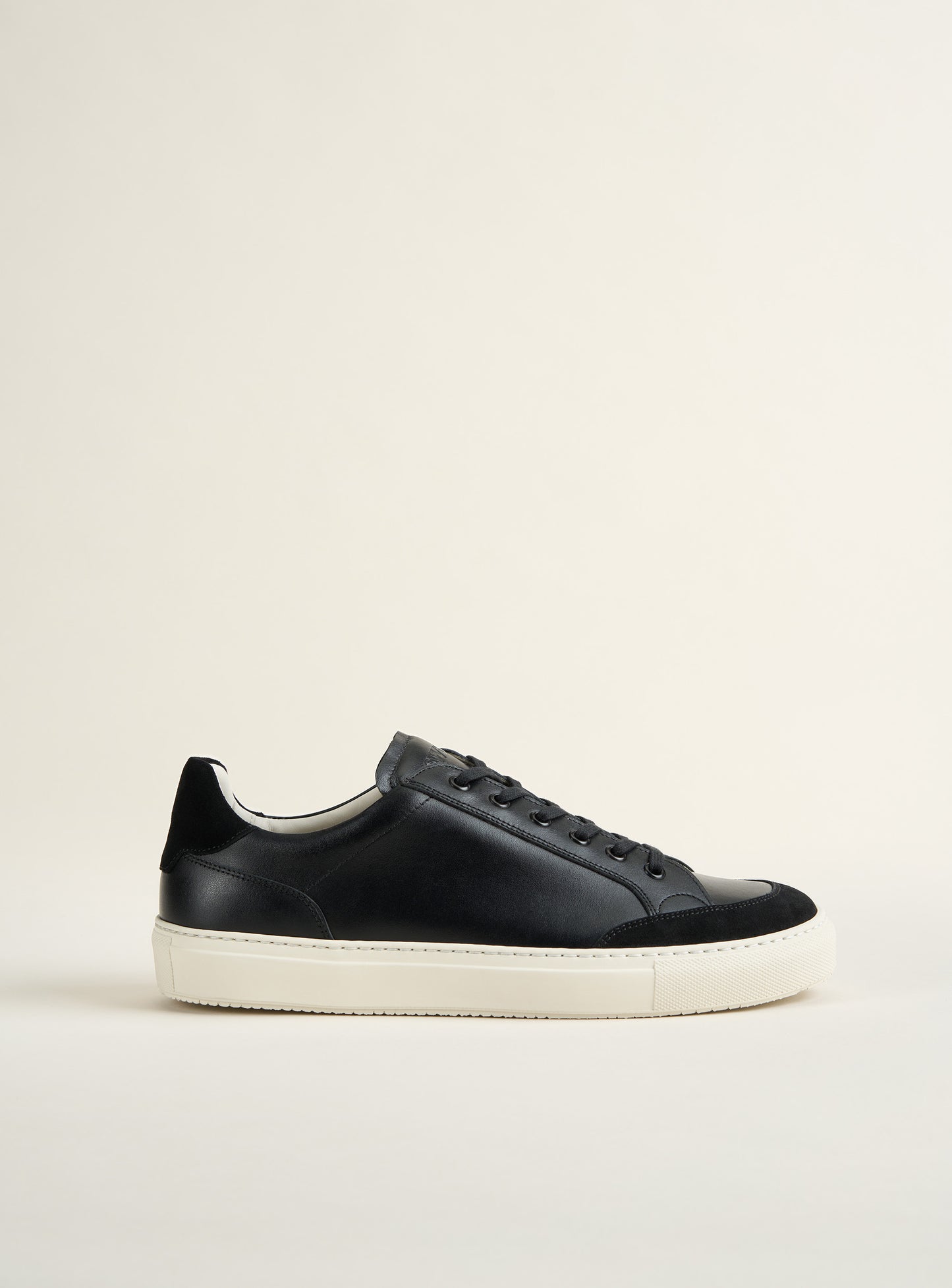 Center Black -40%