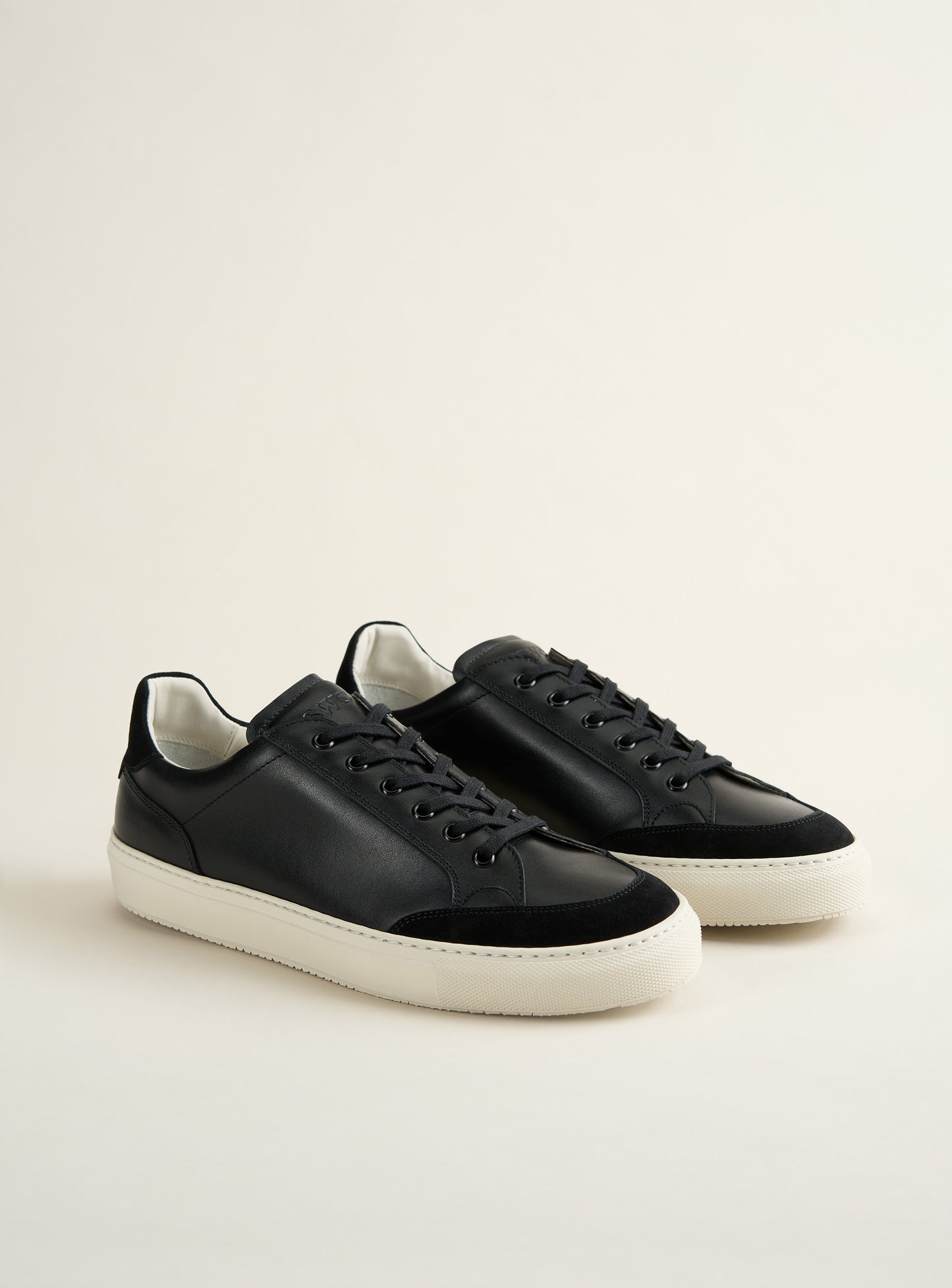 Center Black -40%